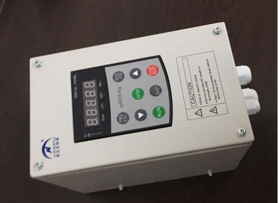 220v交流电机有什么好处（探秘交流电机的优点与特性）