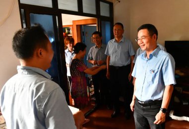 湘电集团党委制定“七一”慰问困难党员家庭